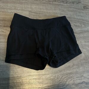 Ivivva Reversible size 10 black shorts